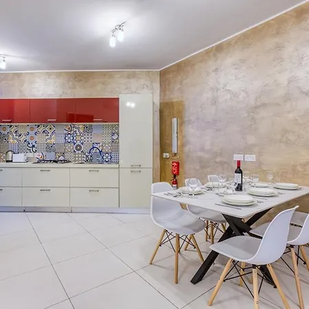 Modern 2-bedroom Maisonette In Swieqi *