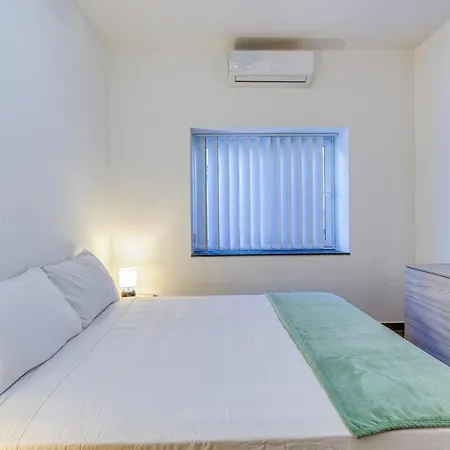 Modern 2-bedroom Maisonette In Swieqi * Is-Swieqi
