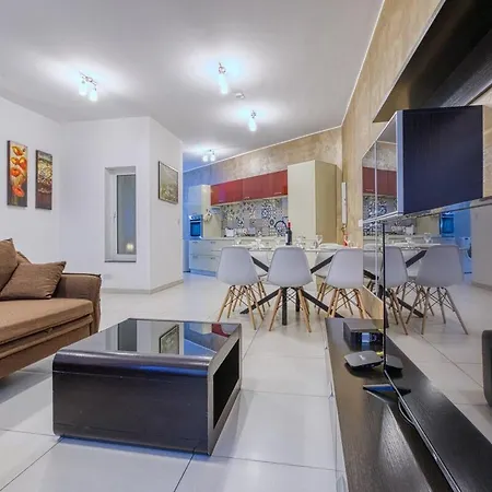Modern 2-bedroom Maisonette In Swieqi *