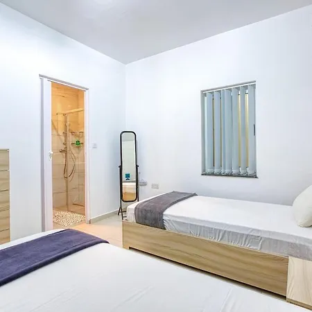 Modern 2-bedroom Maisonette In Swieqi