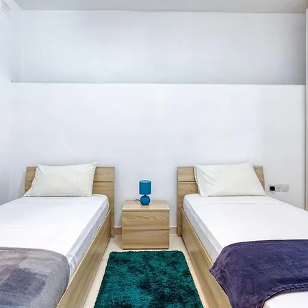 Modern 2-bedroom Maisonette In Swieqi Apartamento Is-Swieqi