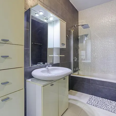 Apartamento Modern 2-bedroom Maisonette In Swieqi Is-Swieqi